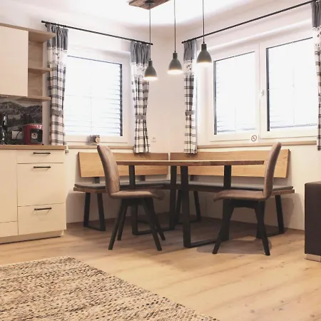 Viersterne Apartment *